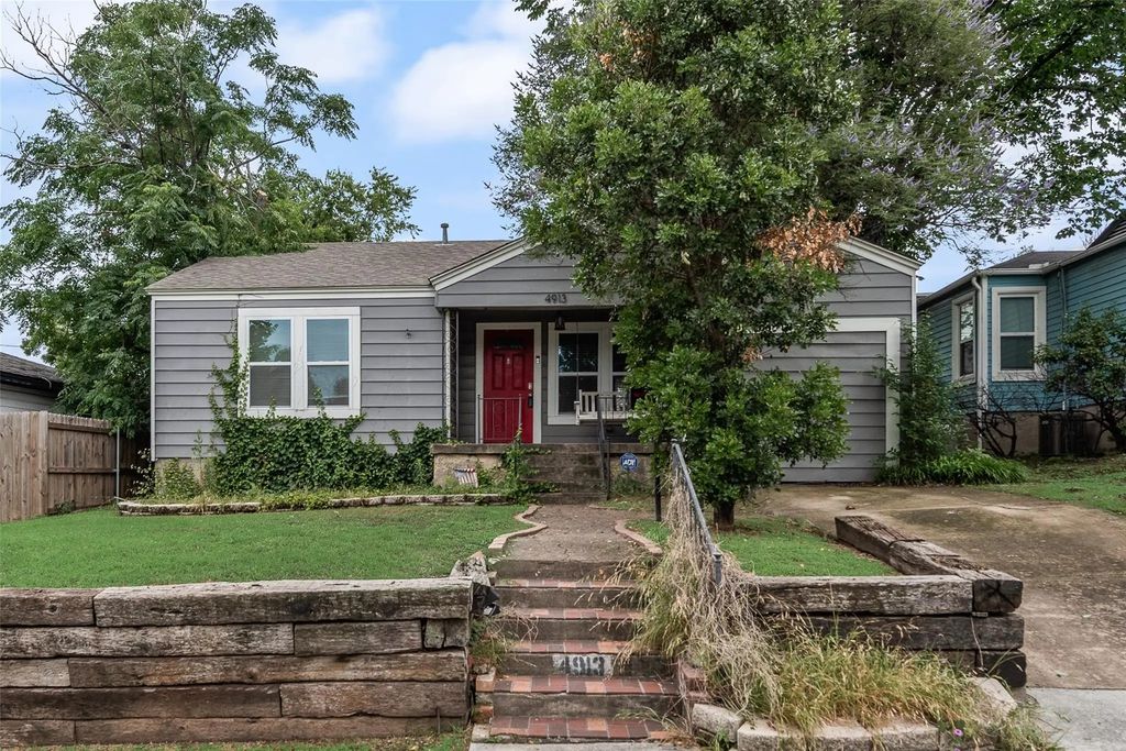 4913 Calmont Avenue, Fort Worth