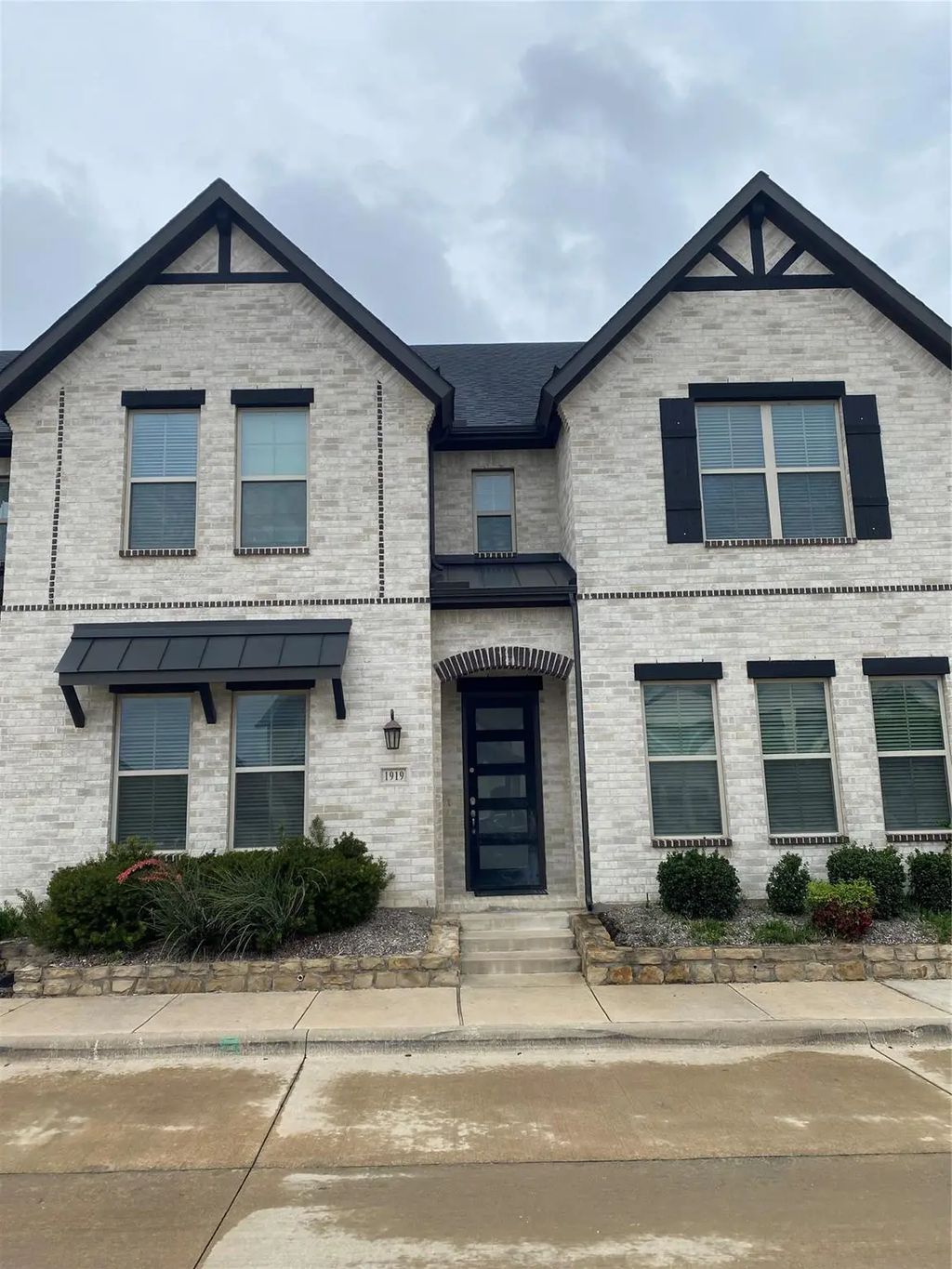 1919 Diyaa Court, Farmers Branch