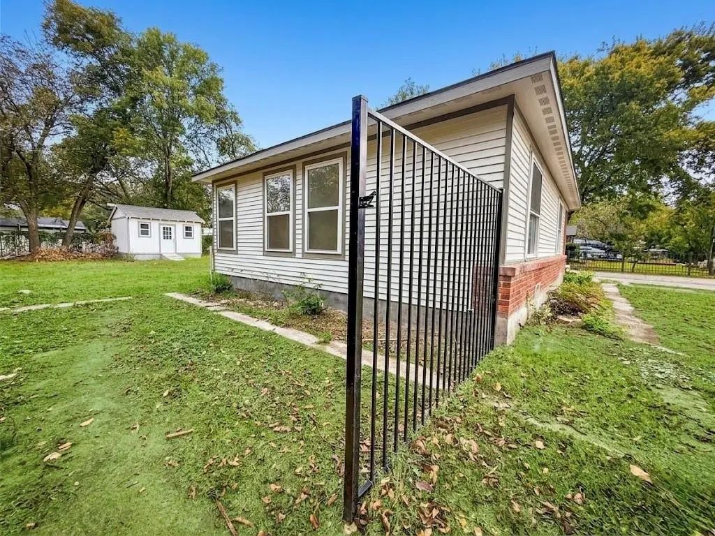 1315 Whitley Drive, Dallas