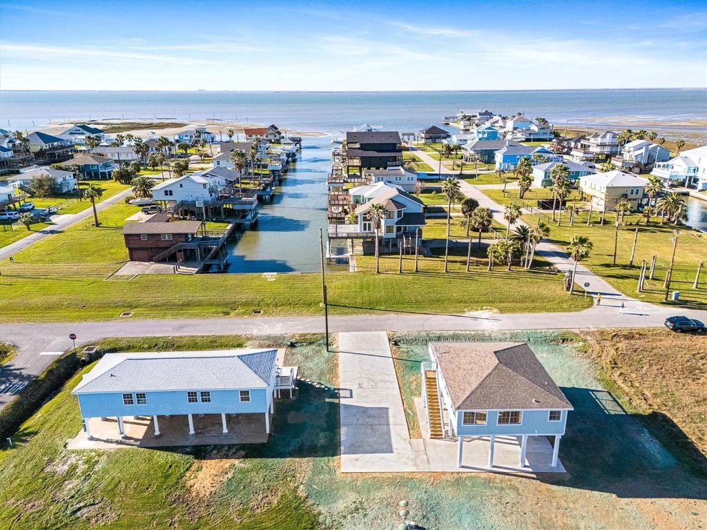 23221 Galceran Drive, Galveston