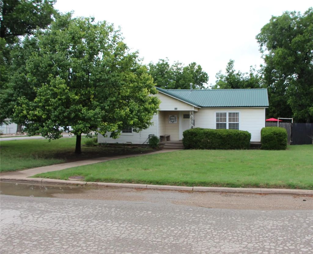 800 Griffin Road, Albany