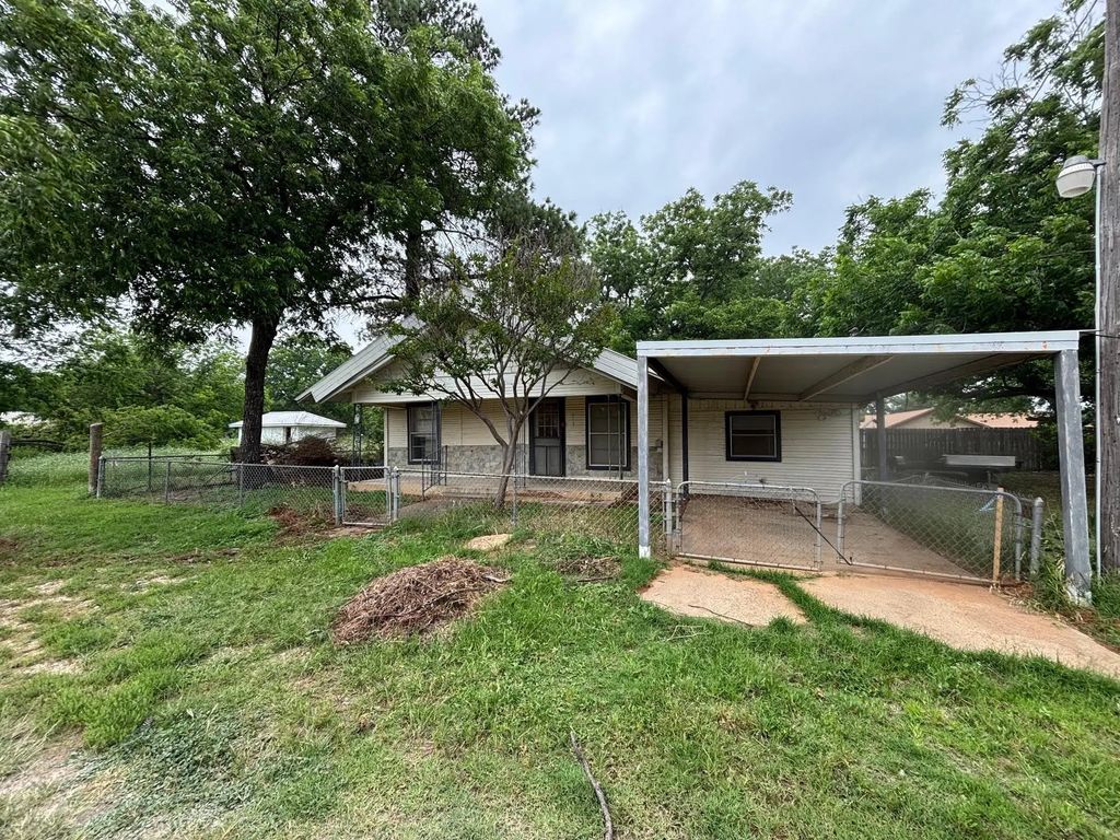316 Alley Street, Perrin