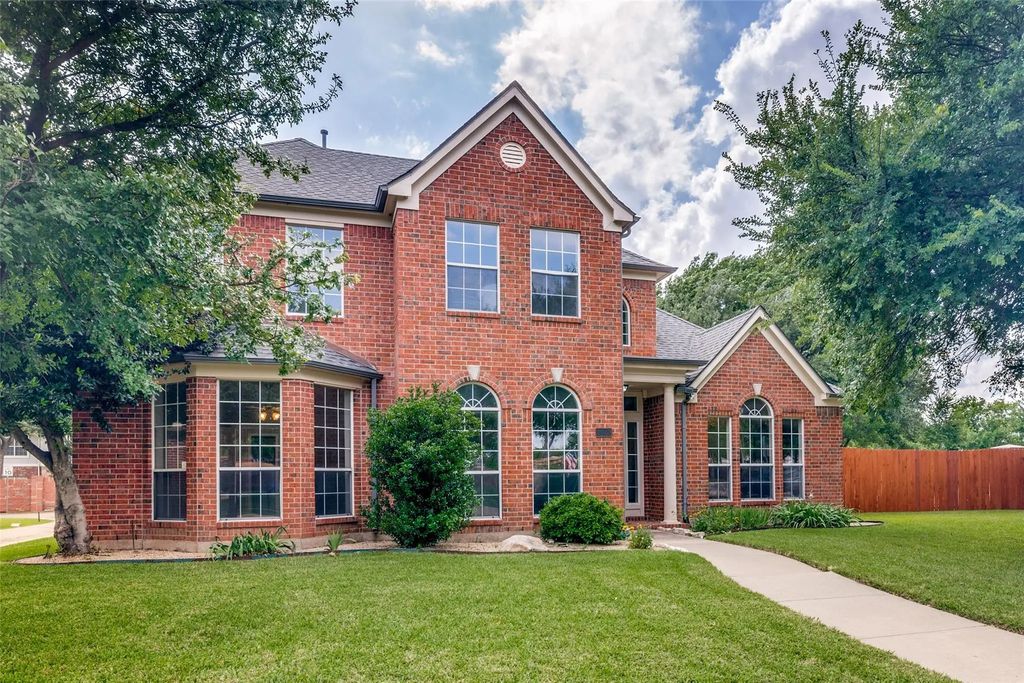 3631 Mackenzie Lane, Richardson