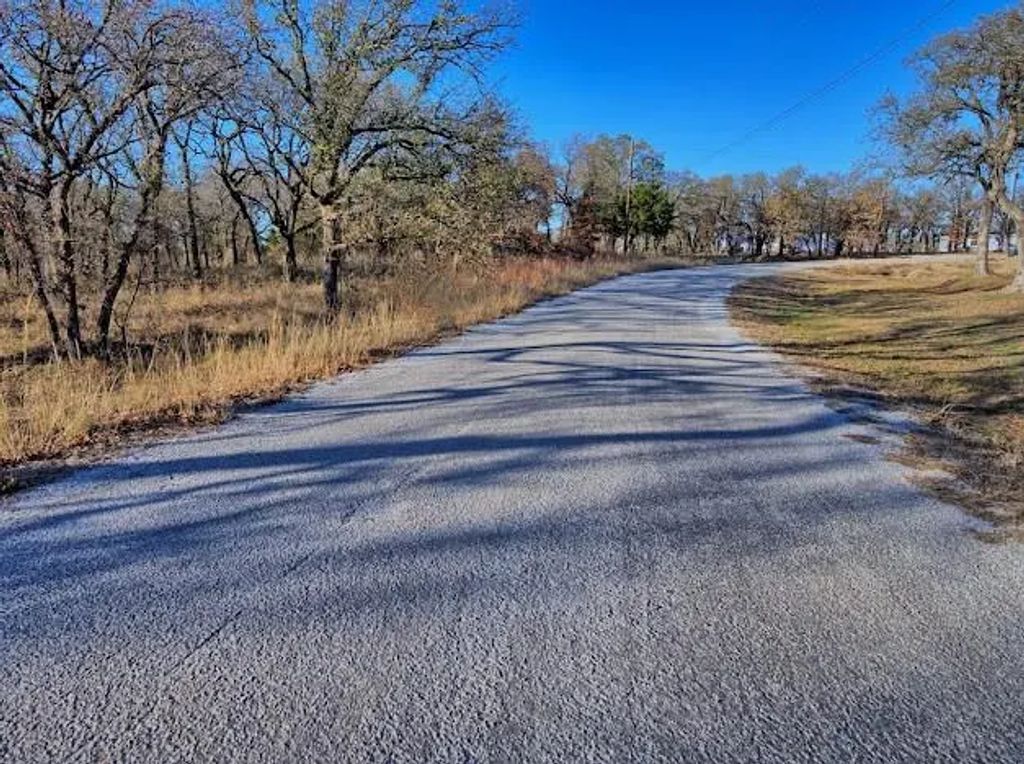 103 Diamond Oaks Drive, Nocona