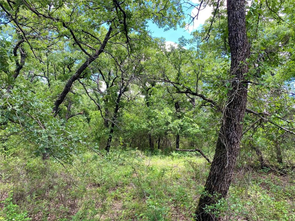 106 Hondo Drive, Nocona