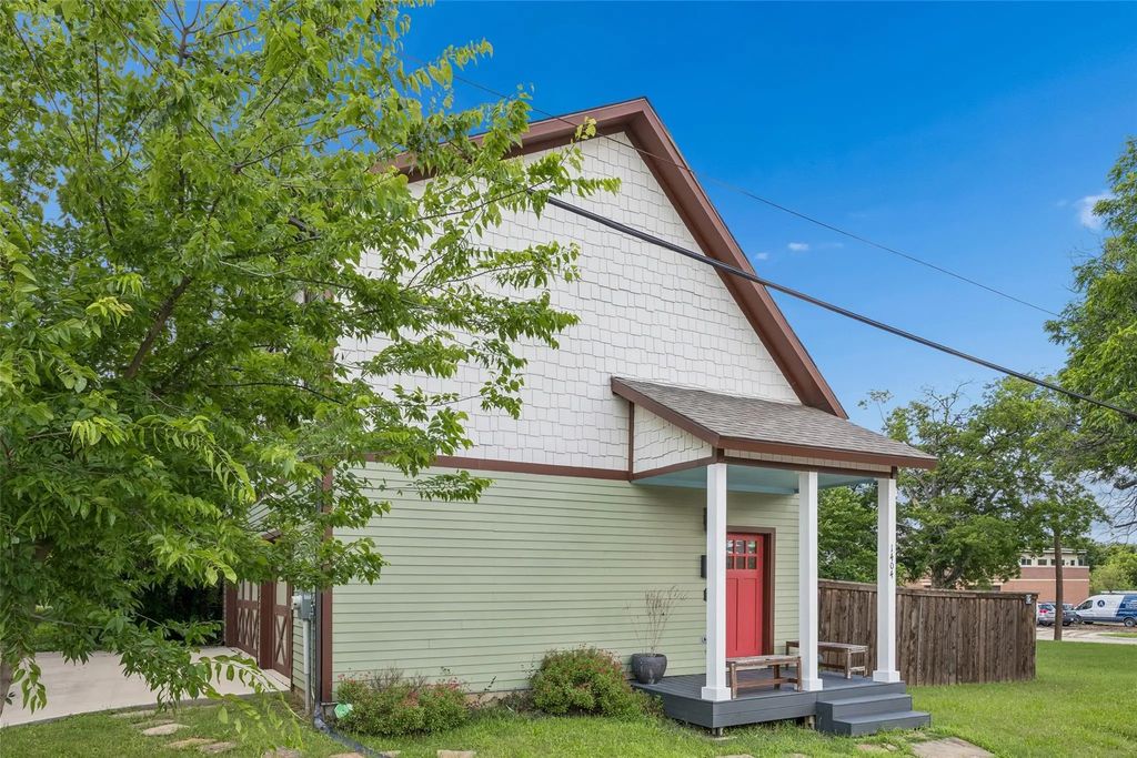 801 W Morphy Street, Fort Worth