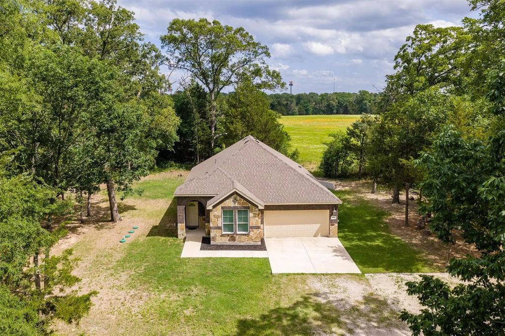 159 Private Road 8524, Van