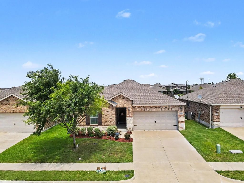 1008 Norias Drive, Forney