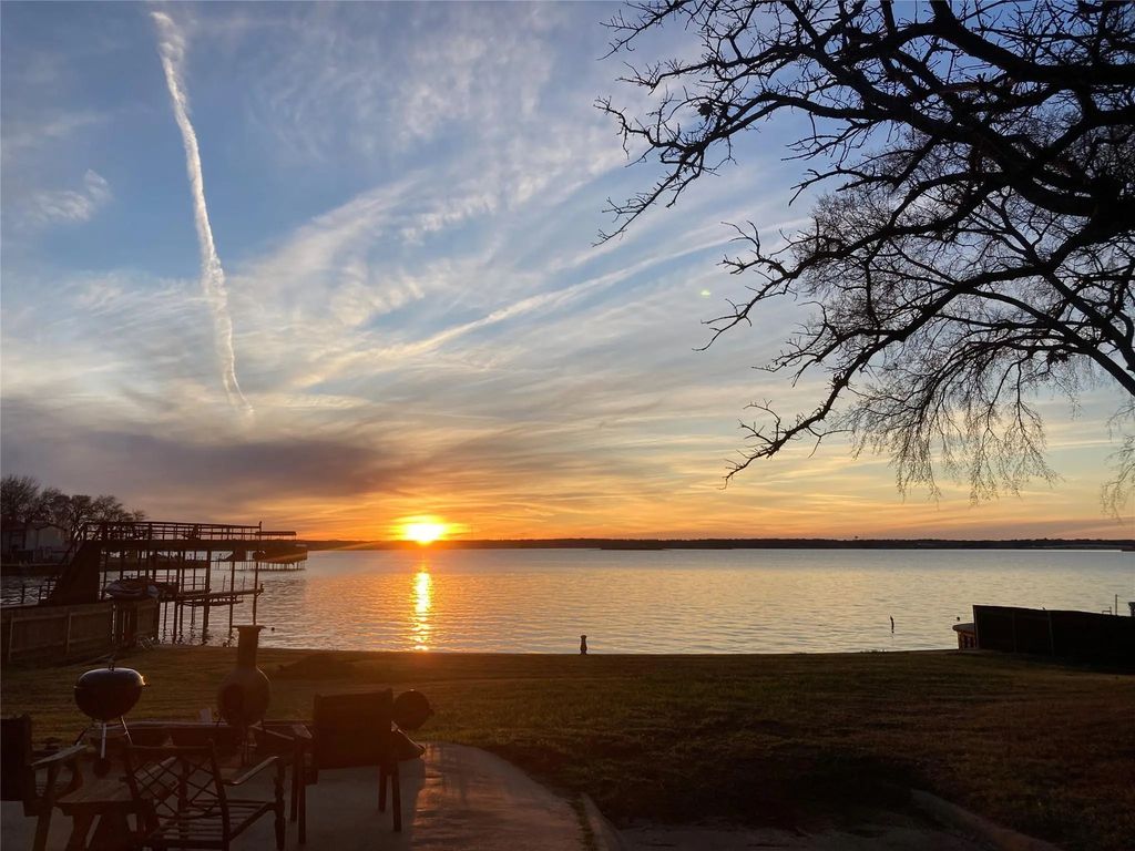 135 Island Park Drive, Gun Barrel City