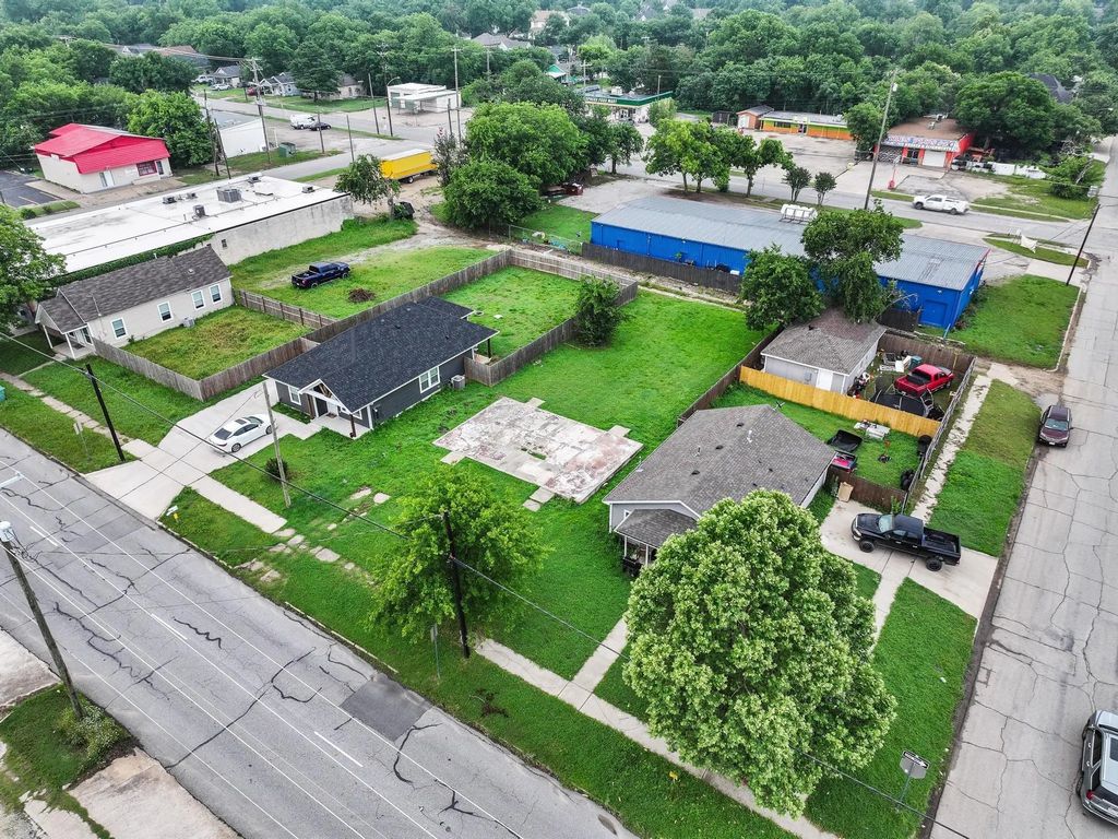 806 E Houston Street, Sherman