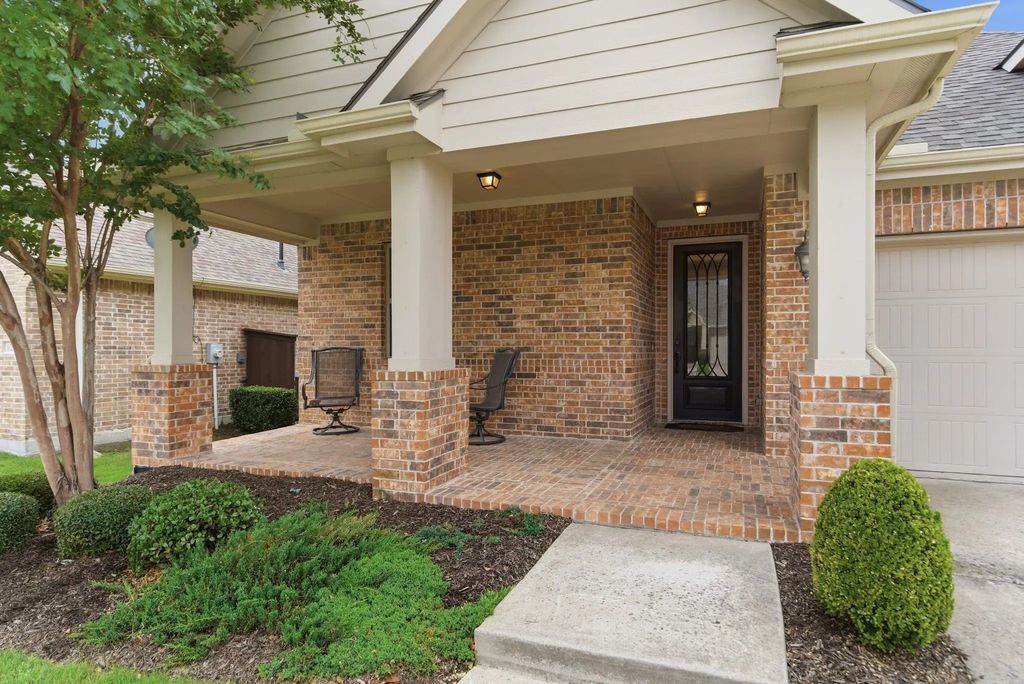 616 Caudle Lane, Savannah