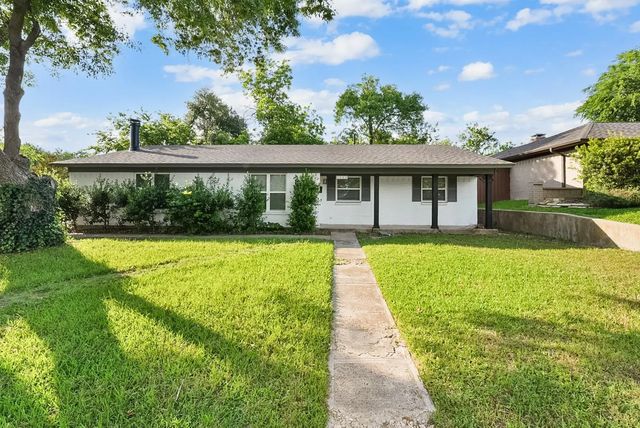 1425 Oakhill Drive, Plano