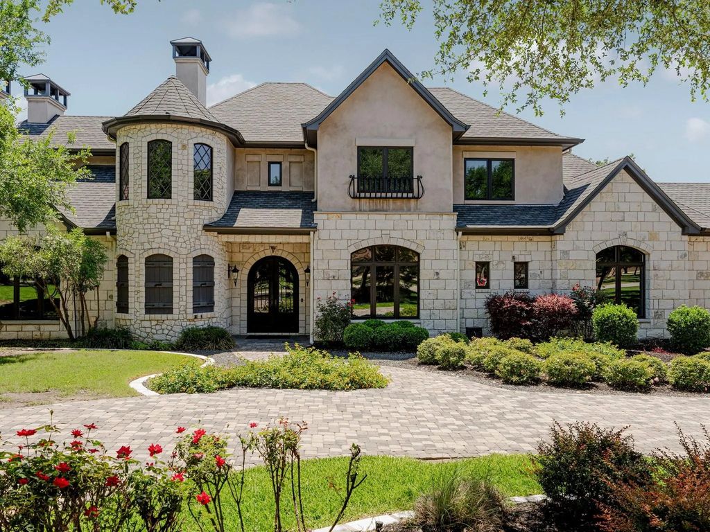 1928 Running Creek Drive, Salado