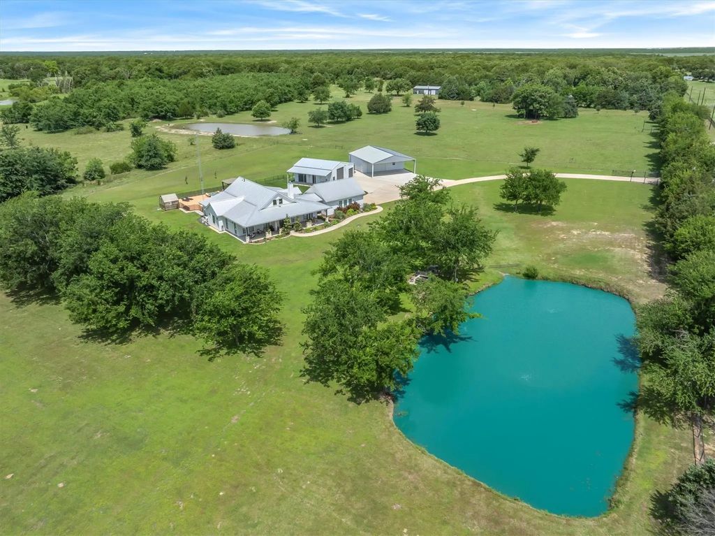 185 Vz County Road 3818, Wills Point