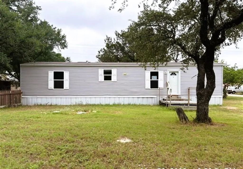 2802 Sycamore Court, Granbury