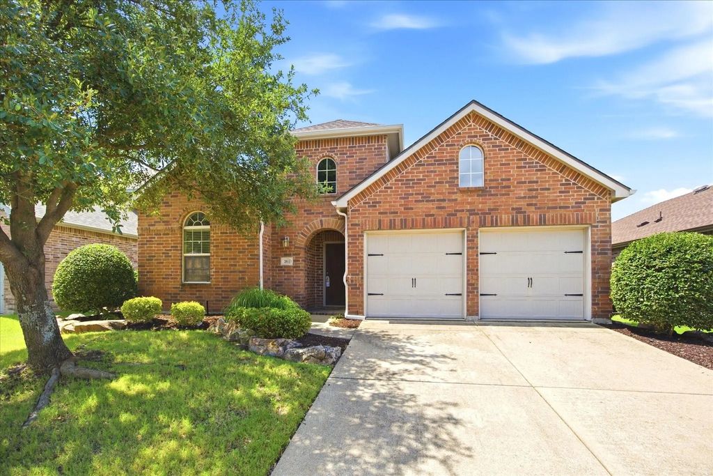 2011 Eagle Lake Drive, Forney