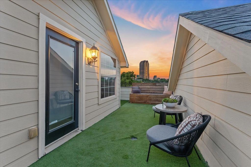 4007 Brownstone Court, Dallas