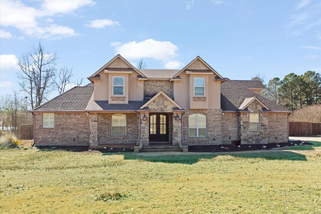 770 Dennard, Longview