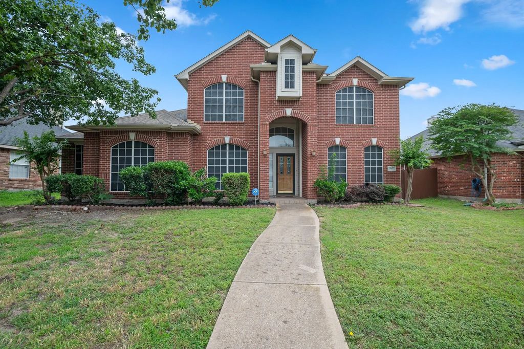 8114 Salzburg Drive, Rowlett