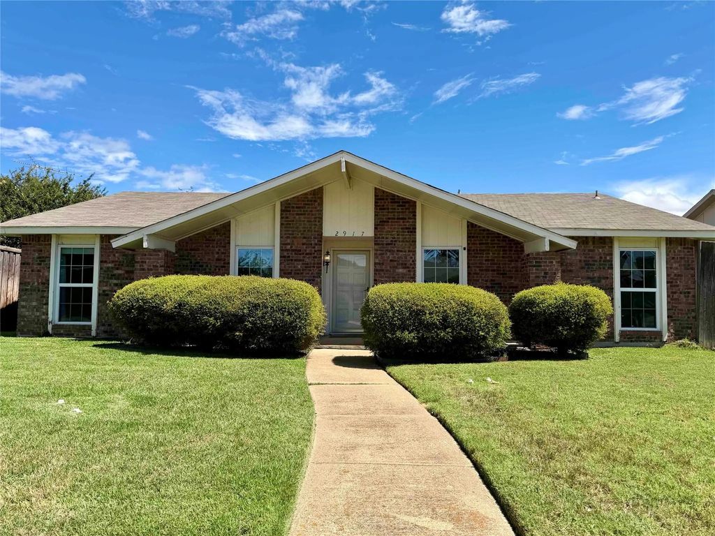 2917 Esquire Lane, Garland