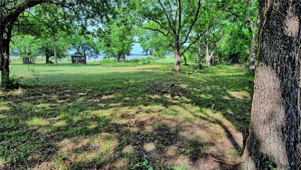 140 Elm Road, Nocona