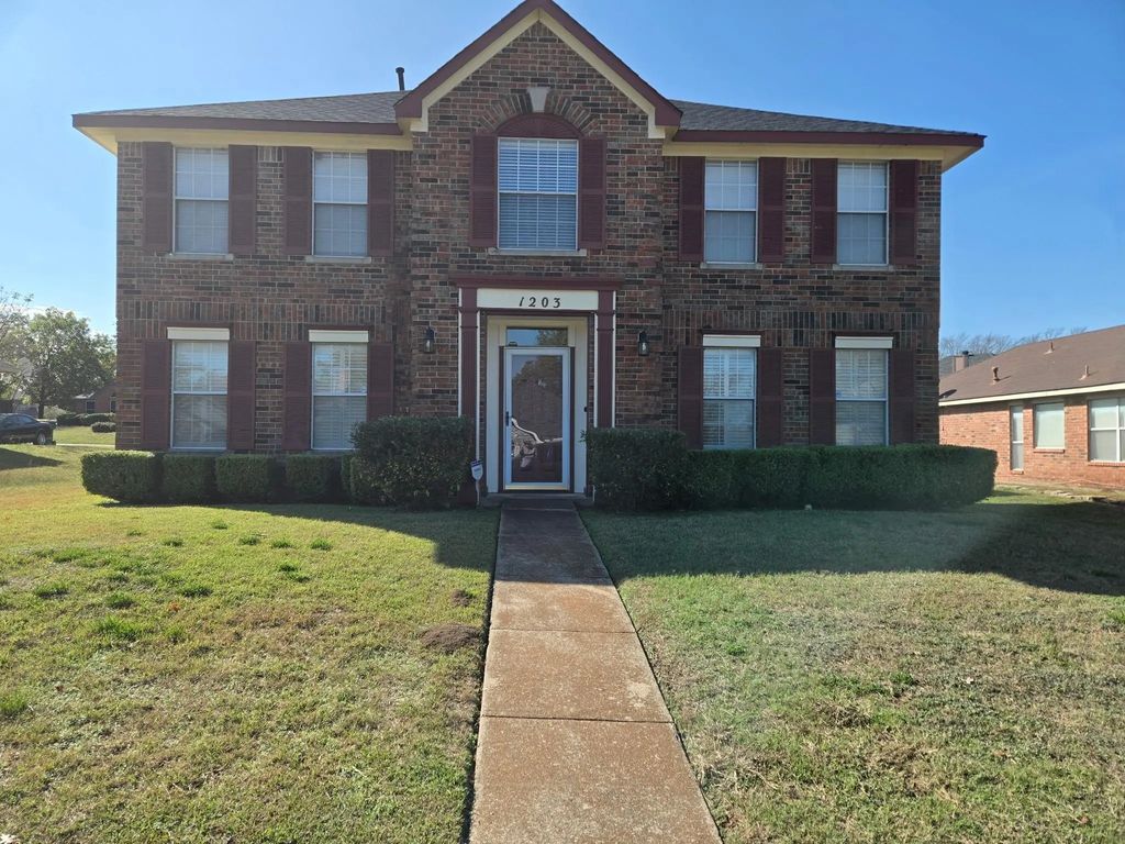 1203 White Drive, Cedar Hill