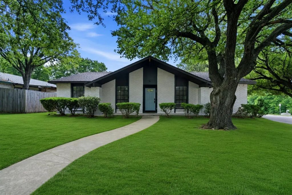 6422 Faircove Circle, Garland