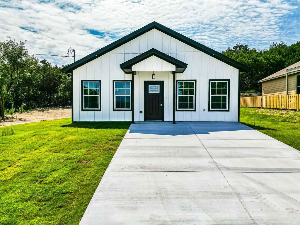4315 Mountain Hollow Drive, Granbury