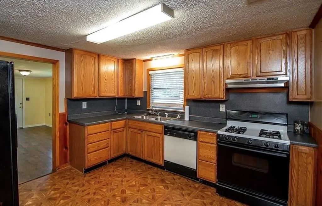 421 Mars Drive, Shreveport