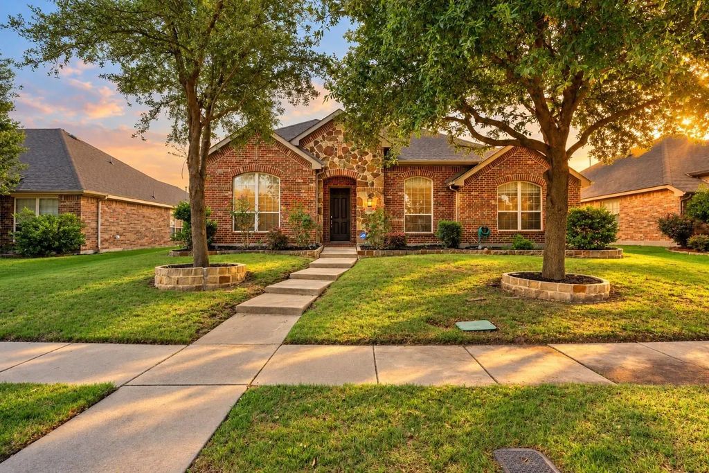 7510 Handen Drive, Rowlett