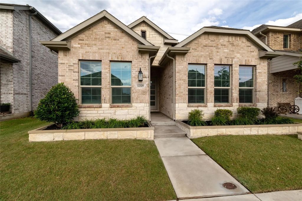 12329 Hulson Trail, Fort Worth