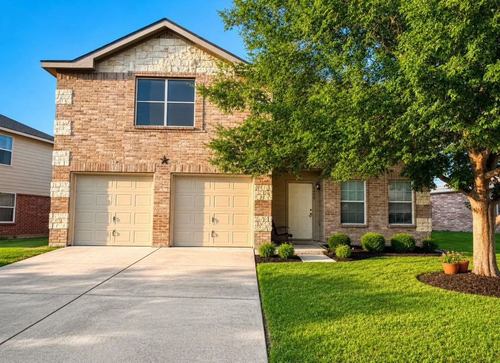 8440 Shallow Creek Drive, Fort Worth