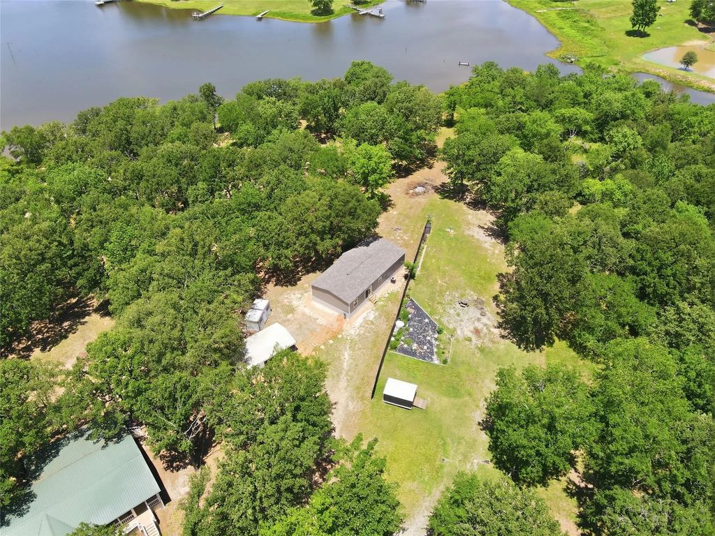 175 Broken Bow Lane, Quitman