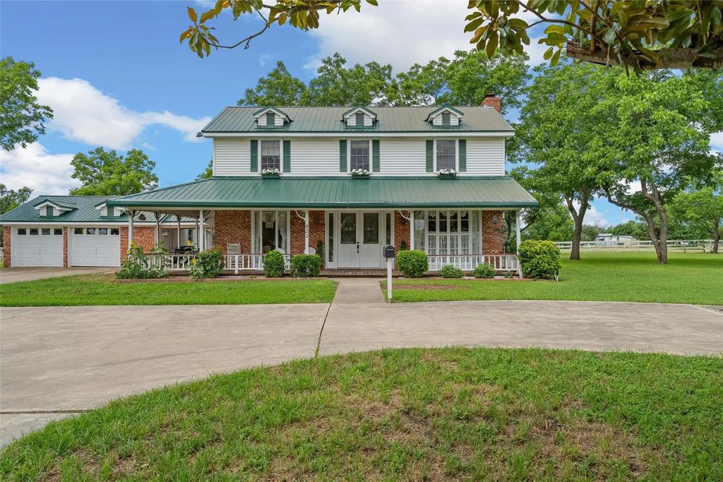 803 S Stallworth, Rosebud