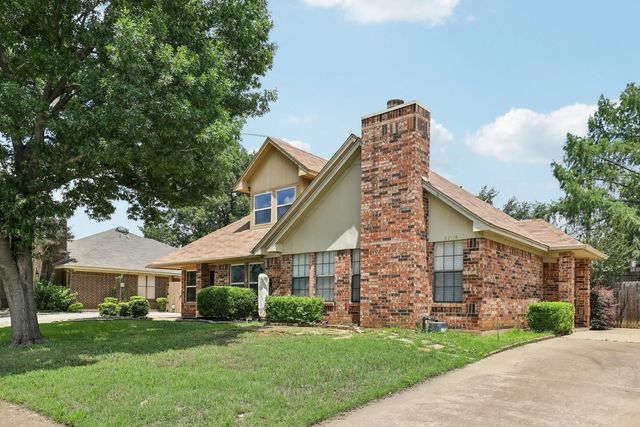 2710 Newkirk Court, Euless