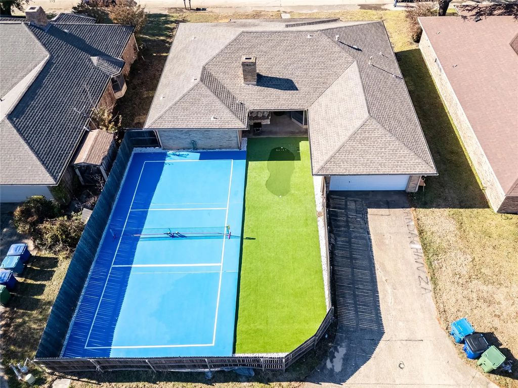 3706 Bishop Hill Drive, Carrollton