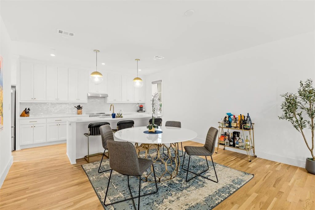 7207 Gaston Avenue 1303, Dallas