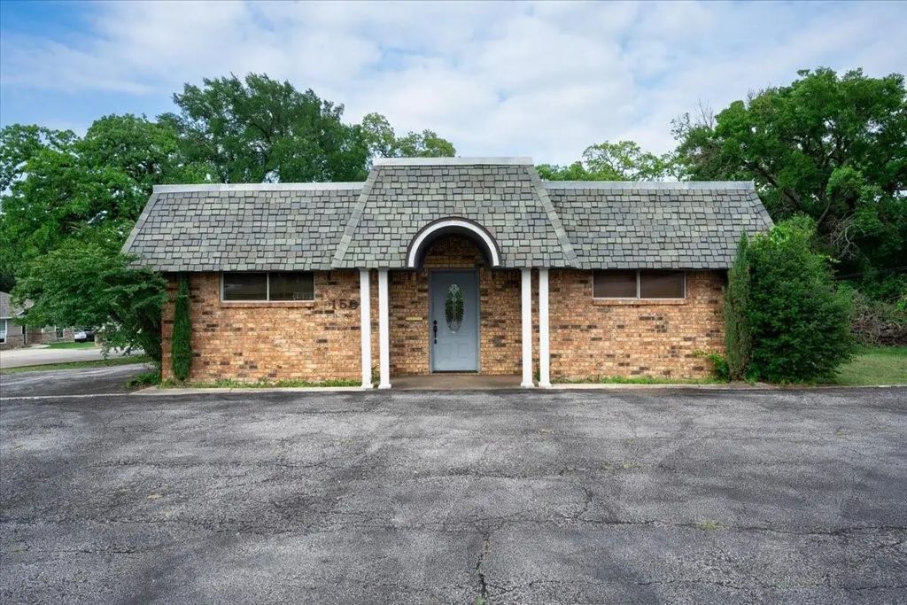1501 Southeast Parkway, Azle