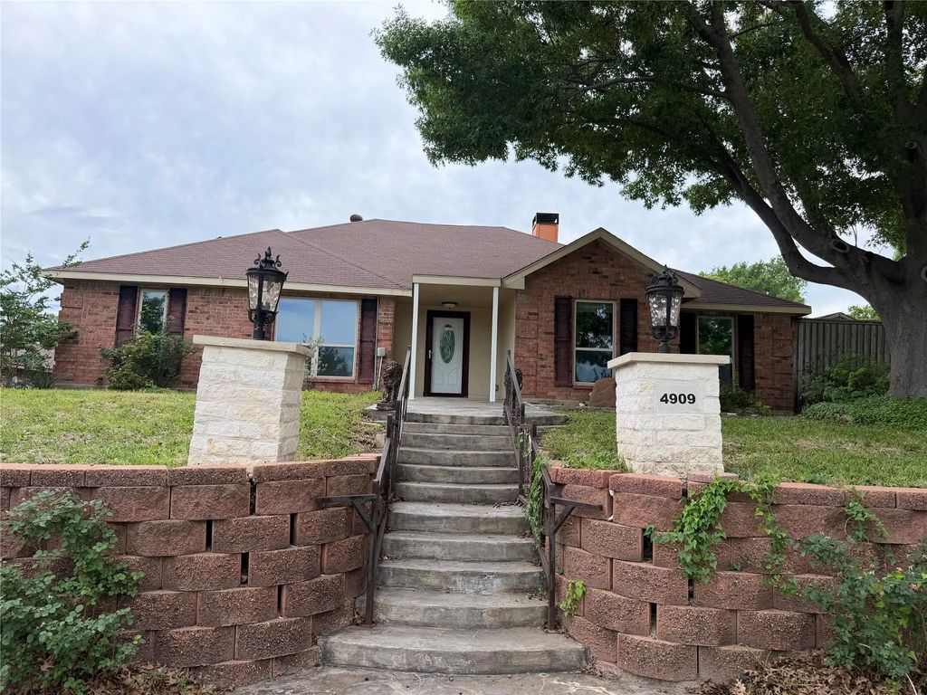 4909 Van Ness Street, Garland