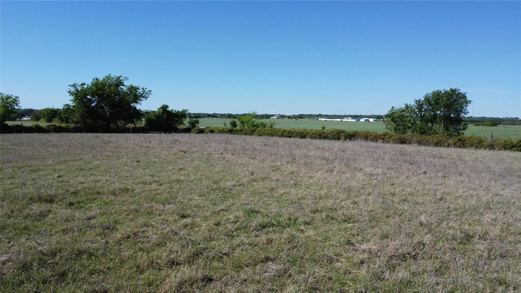 261 County Road 403, Comanche