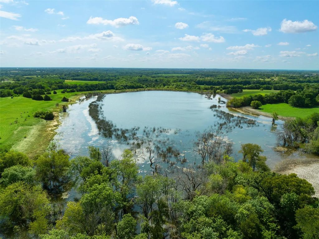 318 Cold Springs Road, Van Alstyne