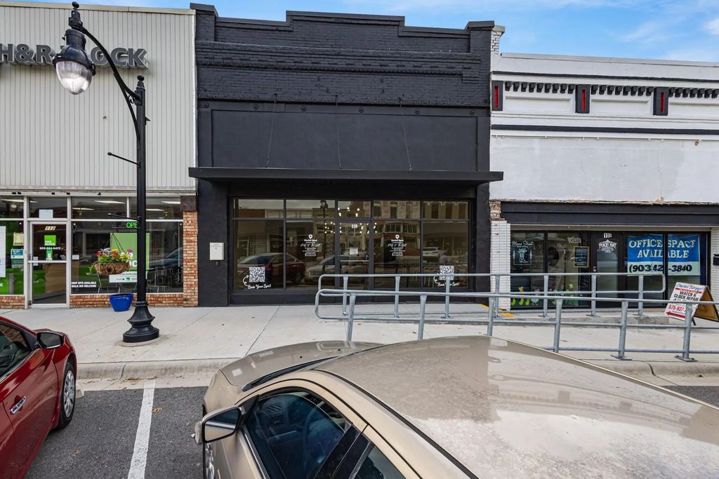 110 E Main Street, Whitesboro
