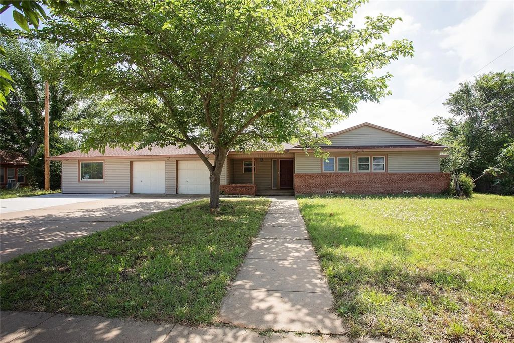 417 Summitt Avenue, Graham