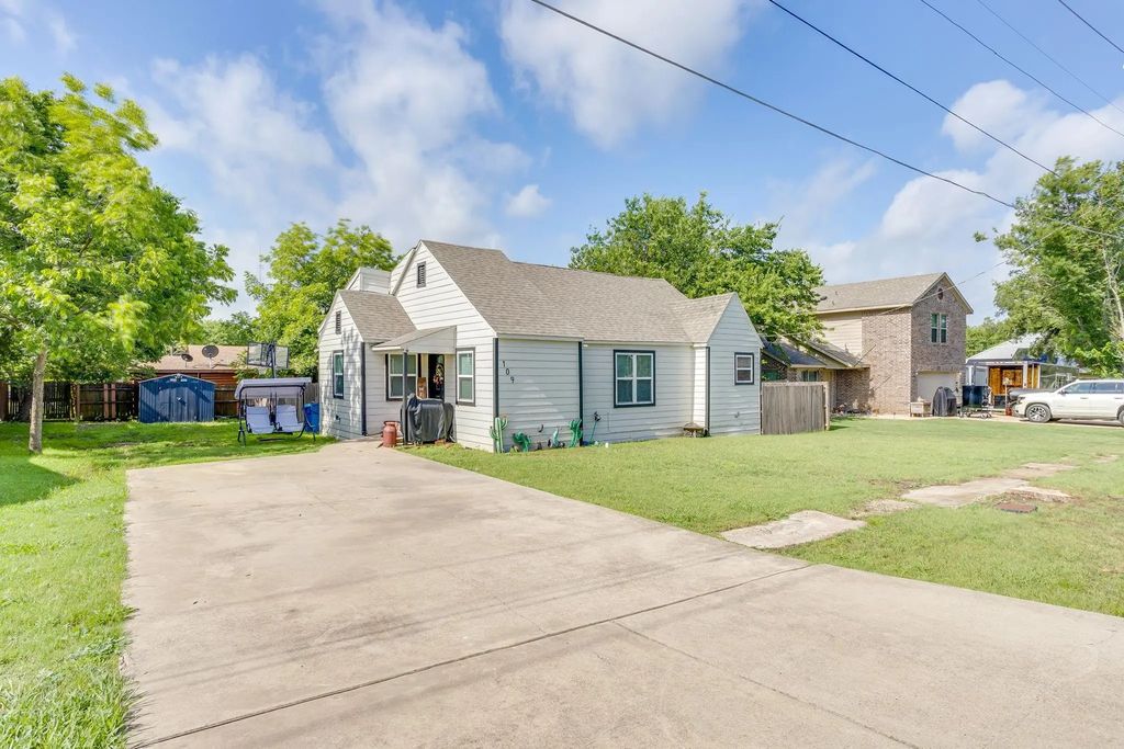 109 W Purdom Avenue, Alvarado