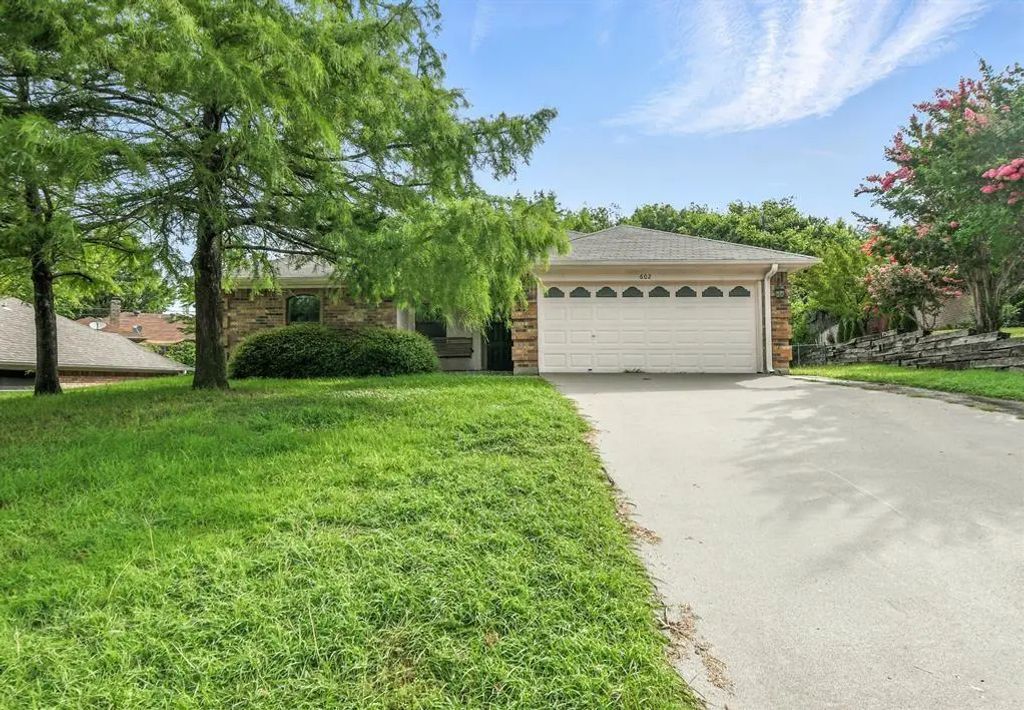 602 Valleyridge Court, Decatur