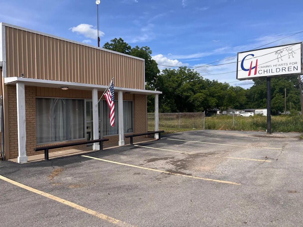 7680 Highway 67, Comanche