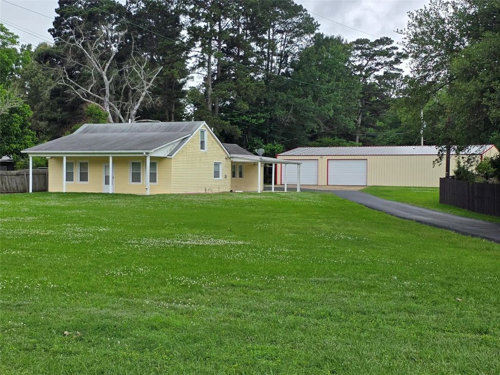 1001 Palmetto Road, Benton