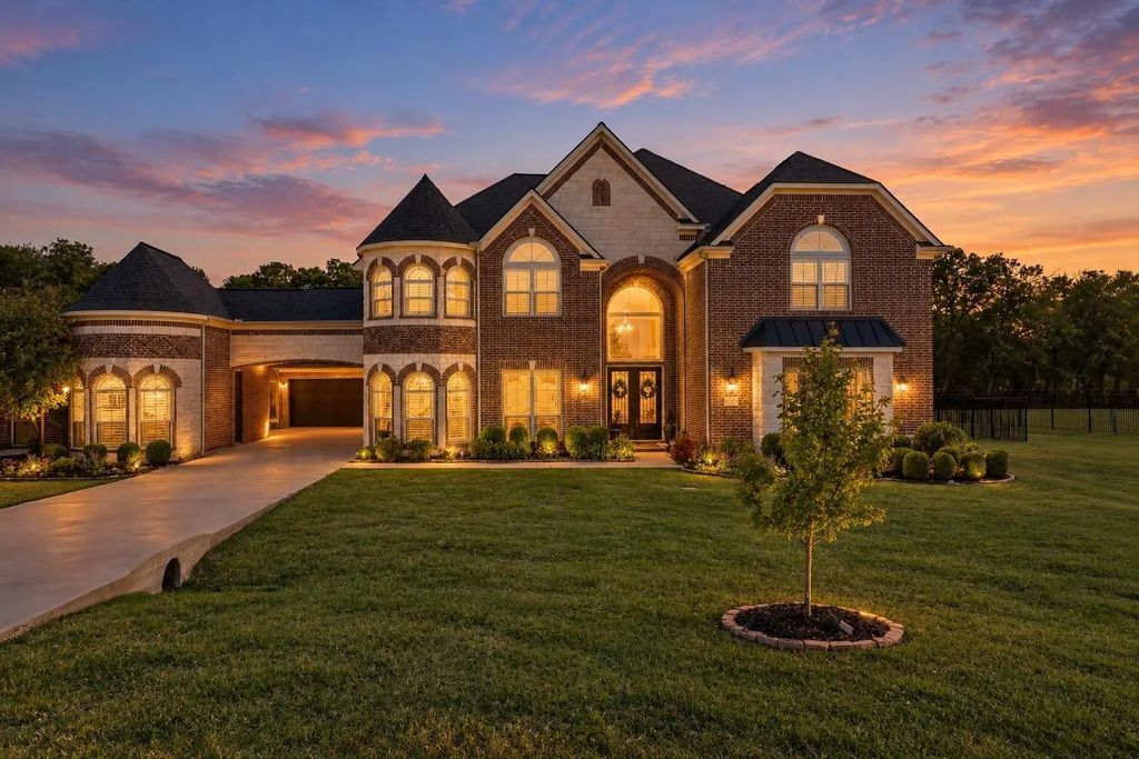 1545 Sara Cove, Lucas