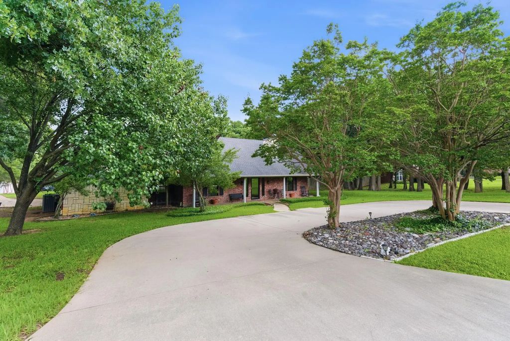7512 Woodland Drive, Alvarado