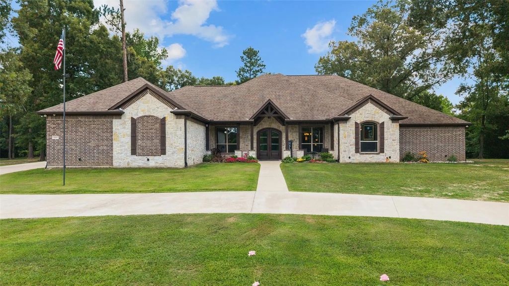 22571 Lake Jackson Drive, Lindale